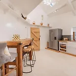 Holiday home Rose Walls