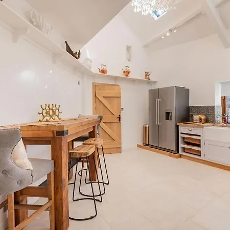Holiday home Rose Walls