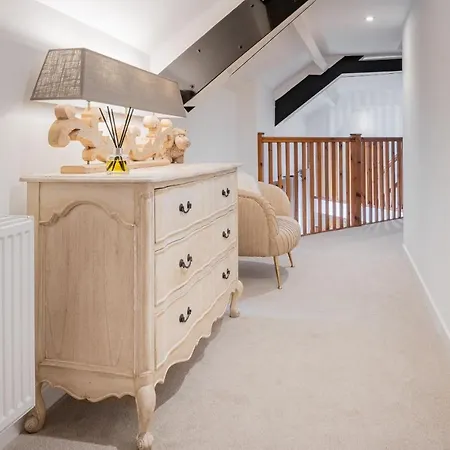 Holiday home Rose Walls