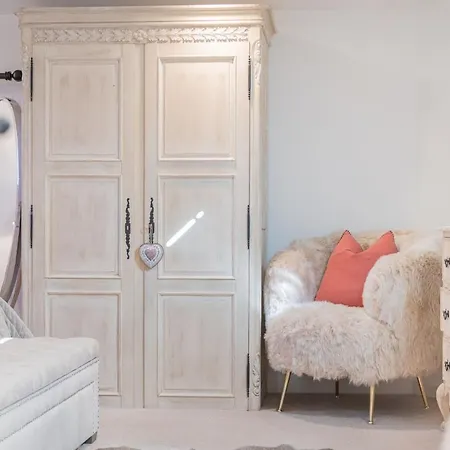 Rose Walls Hébergement de vacances *